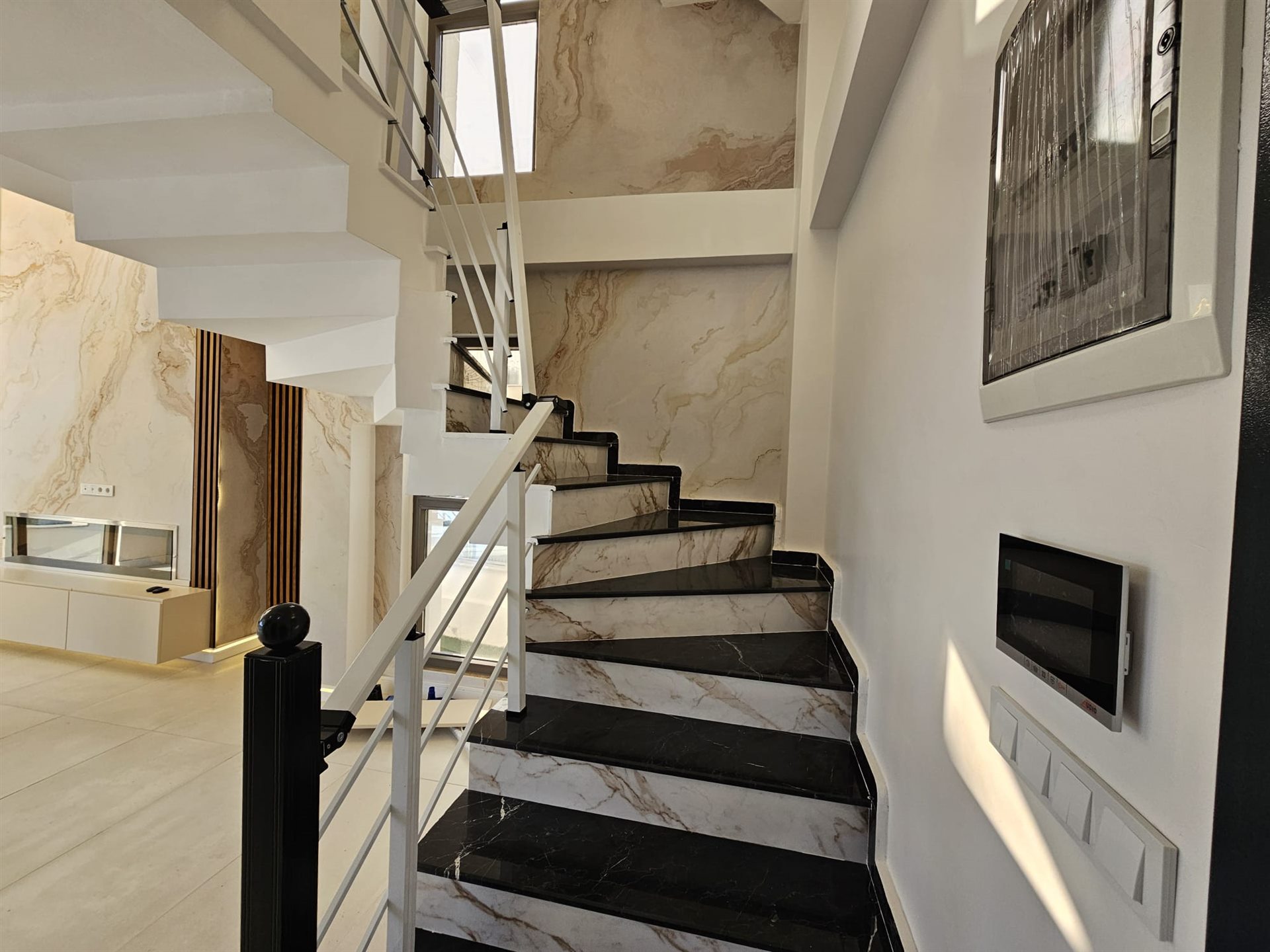 Doğal taş villa merdiveni